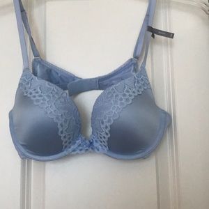 Gently used aerie bra in blue